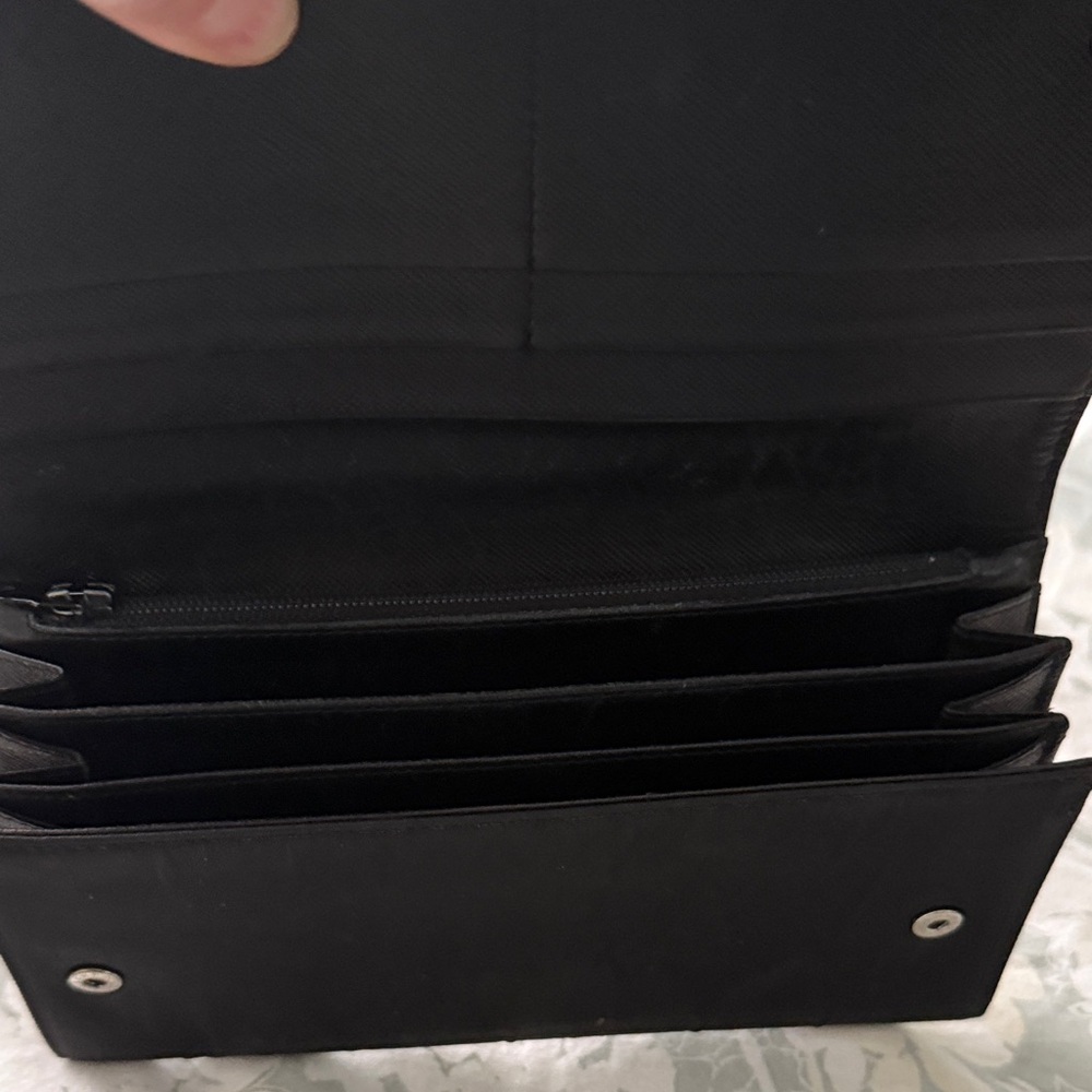 Authentic Vintage Prada Black nylon wallet. Leather inside - Miranda Approved! - Picture 4 of 5
